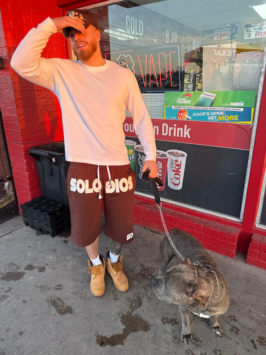 Baggy Solo Dios Shorts Cream on Brown